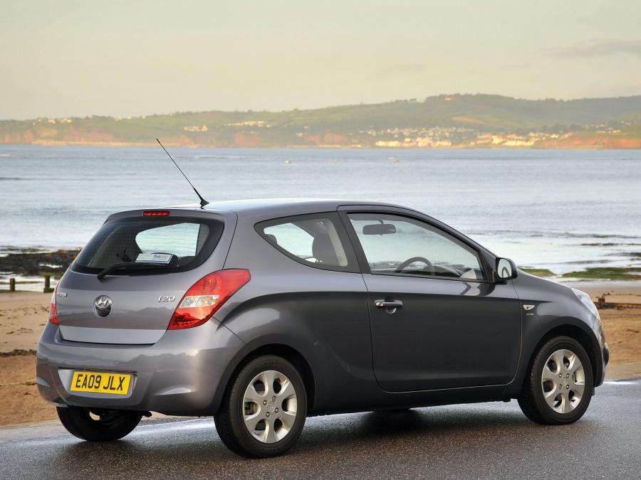  Hyundai i20 3-Door 2009 года  (UK) (фото 3 из 16)
